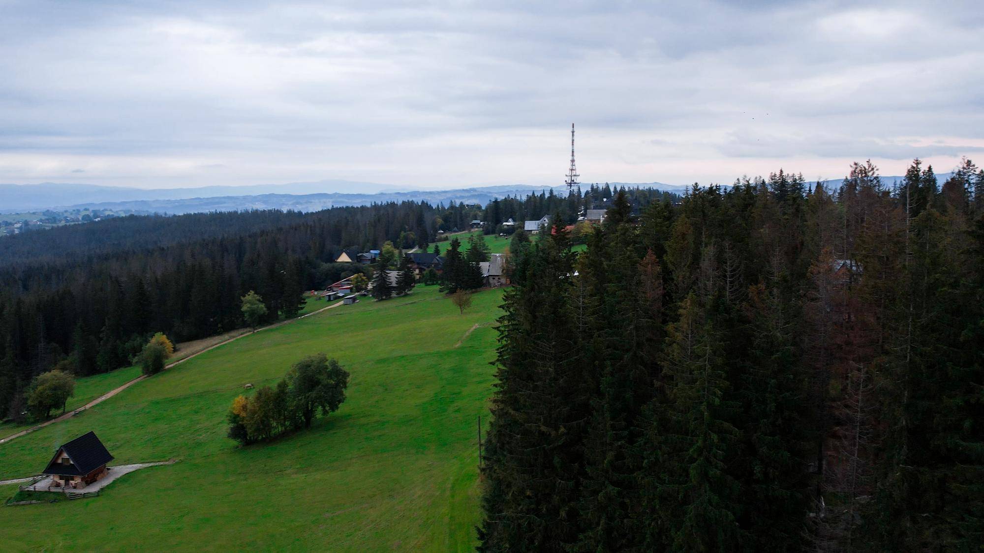 Na jakiej nizinie leży Kampinoski Park Narodowy?